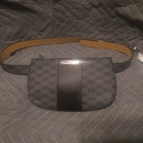 Michael Kors Handbags - New Michael Kors Purse